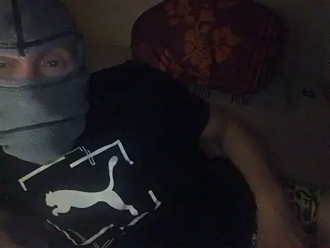 Snapshot of Chris-LE91 chatting on October 10, 12:33 am Chris-LE91 online show from October 10, 12:33 am