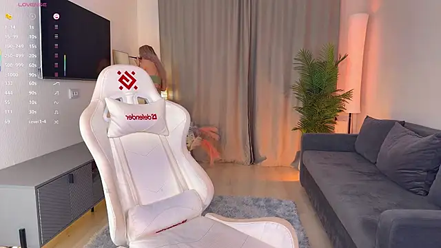 mikkixmeow online show from December 5, 12:04 pm