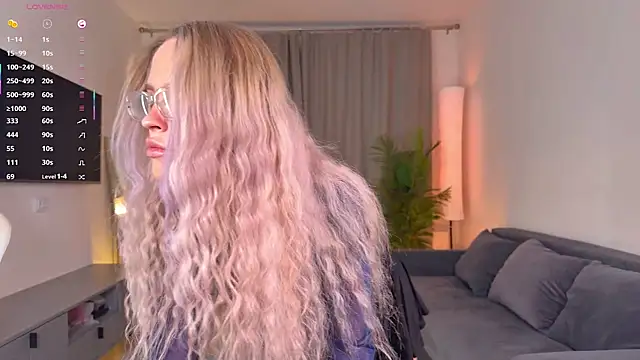 mikkixmeow online show from December 4, 12:04 pm