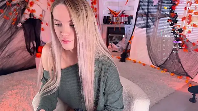 mikkixmeow online show from October 30, 9:18 am