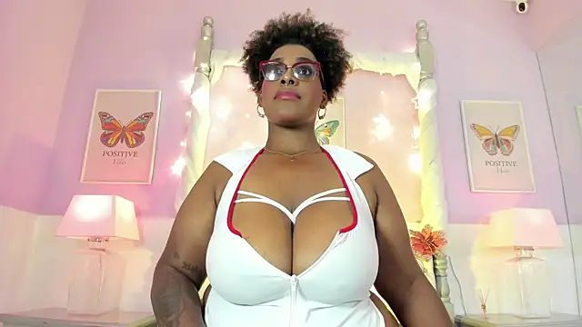 Snapshot of DakotaSexShow chatting on February 13, 7:52 pm DakotaSexShow online show from February 13, 7:52 pm