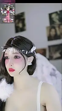Snapshot of candy_cola chatting on February 19, 4:04 pm candy cola online show from February 19, 4:04 pm