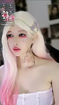 Snapshot of candy_cola chatting on February 11, 7:58 pm candy cola online show from February 11, 7:58 pm