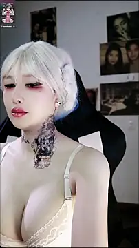 candy cola online show from January 8, 5:30 pm