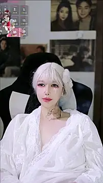 Snapshot of candy_cola chatting on February 12, 5:13 pm candy cola online show from February 12, 5:13 pm
