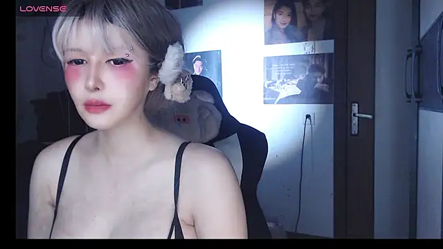 candy cola online show from November 1, 4:12 pm