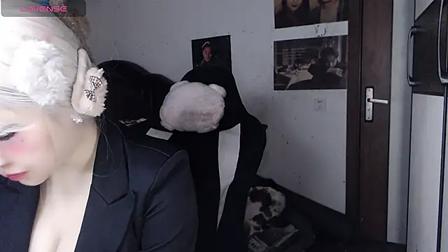 candy cola online show from November 11, 5:35 am