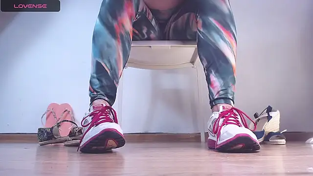 Snapshot of Foot_Goddes_ chatting on January 14, 6:56 am Foot Goddes online show from January 14, 6:56 am