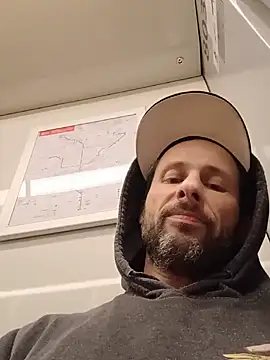 FireFox Feel online show from March 7, 9:06 pm