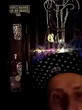 FireFox Feel online show from March 2, 9:19 pm