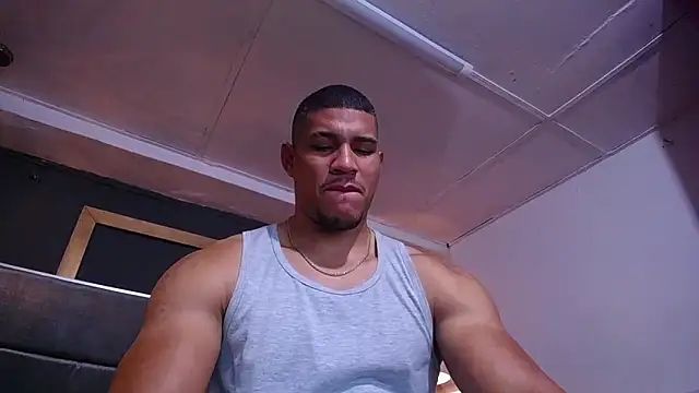 Snapshot of teddyfit19cm chatting on June 14, 1:23 pm teddyfit19cm online show from June 14, 1:23 pm