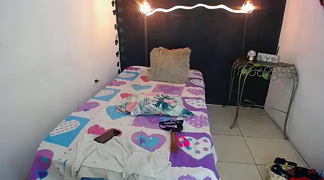 Snapshot of SexyKataShow chatting on February 16, 10:33 pm SexyKataShow online show from February 16, 10:33 pm