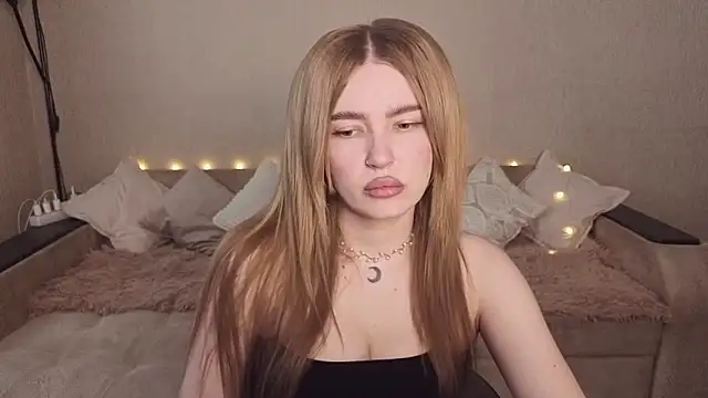 Snapshot of ViolettaLopez chatting on June 16, 3:01 pm ViolettaLopez online show from June 16, 3:01 pm