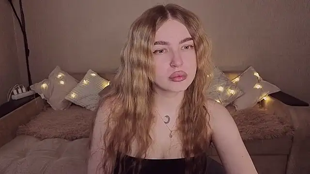Snapshot of ViolettaLopez chatting on April 22, 2:46 pm ViolettaLopez online show from April 22, 2:46 pm