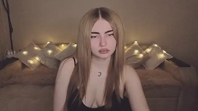 ViolettaLopez online show from November 12, 12:20 pm