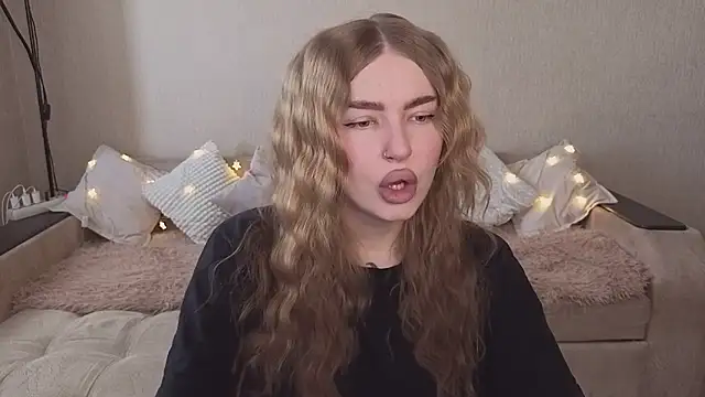 ViolettaLopez online show from March 12, 12:53 pm