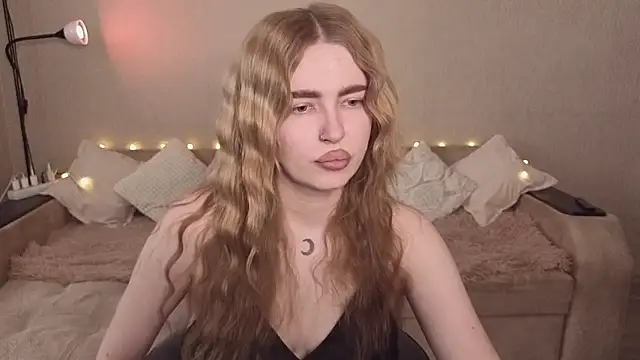 Snapshot of ViolettaLopez chatting on June 9, 2:29 pm ViolettaLopez online show from June 9, 2:29 pm