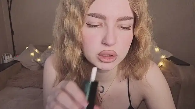 ViolettaLopez online show from February 10, 1:43 pm