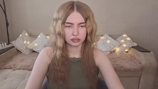 ViolettaLopez online show from March 15, 12:23 pm