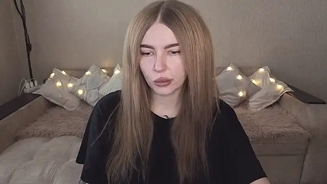 ViolettaLopez online show from October 25, 12:39 pm