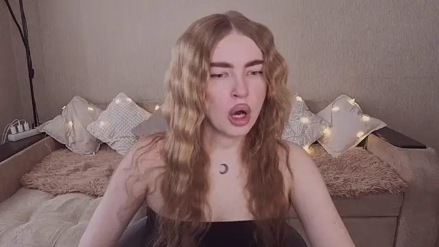 ViolettaLopez online show from April 21, 12:34 pm