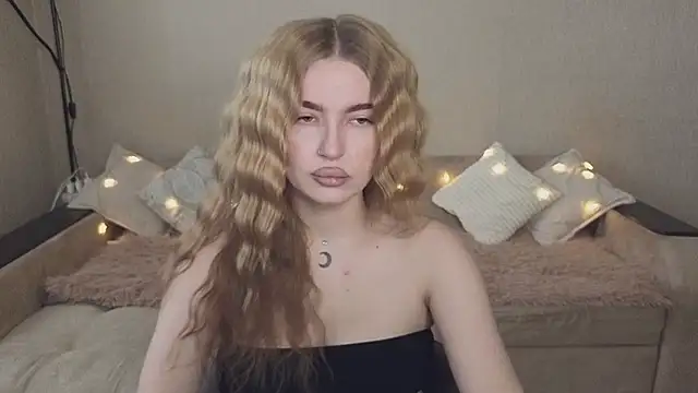 ViolettaLopez online show from September 10, 11:20 am