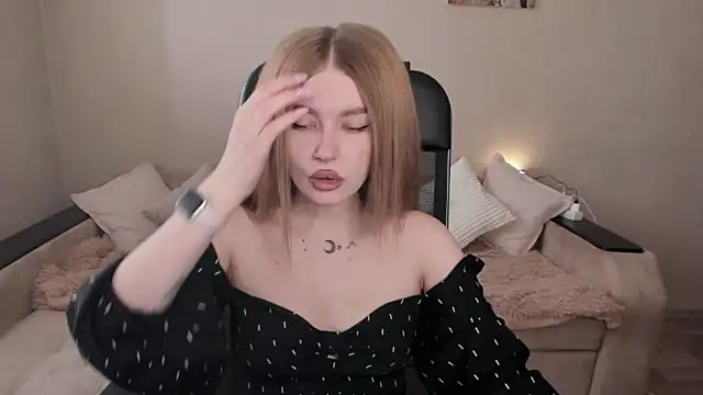 ViolettaLopez online show from March 14, 9:24 am