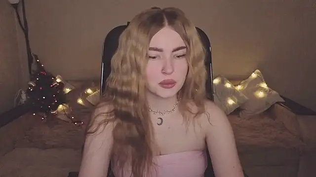 ViolettaLopez online show from December 19, 12:29 pm