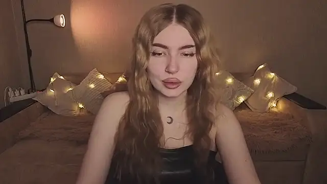 ViolettaLopez online show from February 25, 3:01 pm