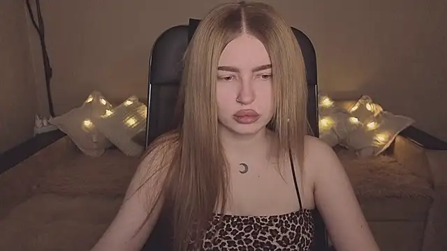 ViolettaLopez online show from December 4, 1:21 pm