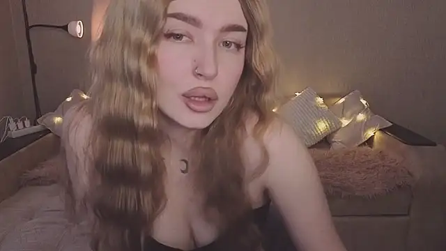 ViolettaLopez online show from February 19, 1:19 pm