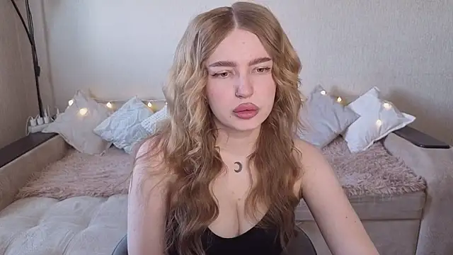 Snapshot of ViolettaLopez chatting on May 20, 1:30 pm ViolettaLopez online show from May 20, 1:30 pm