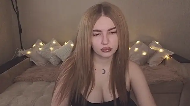 ViolettaLopez online show from October 15, 10:45 am