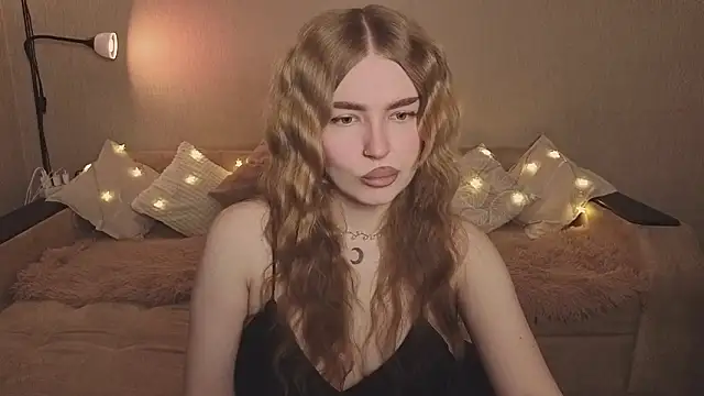 ViolettaLopez online show from March 3, 3:30 pm