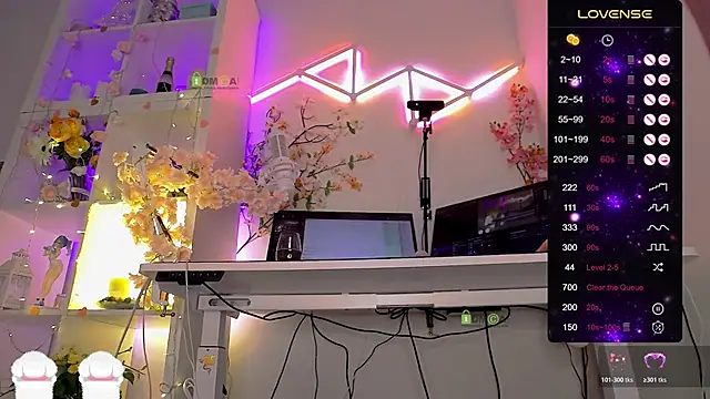 Elena-Marilyn online show from April 17, 8:44 pm