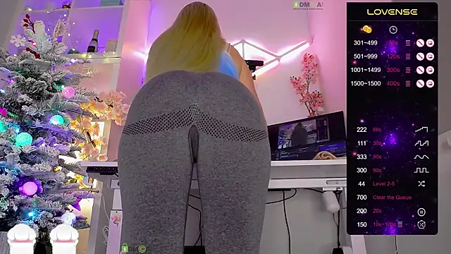 Snapshot of Elena-Marilyn chatting on November 30, 9:04 pm Elena-Marilyn online show from November 30, 9:04 pm