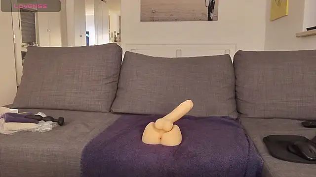 Snapshot of eternal_sin chatting on December 5, 2:50 pm eternal sin online show from December 5, 2:50 pm