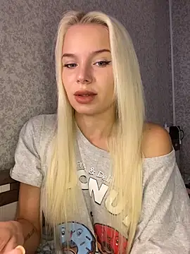 Snapshot of SIMBA_BOS chatting on October 1, 2:38 am SIMBA BOS online show from October 1, 2:38 am