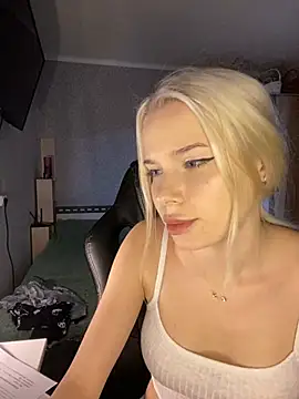 Snapshot of SIMBA_BOS chatting on December 26, 2:12 am SIMBA BOS online show from December 26, 2:12 am