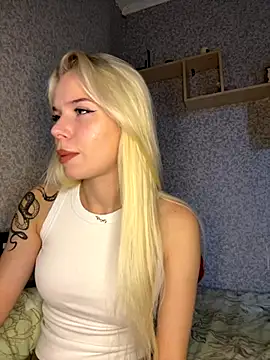 Snapshot of SIMBA_BOS chatting on November 12, 2:04 am SIMBA BOS online show from November 12, 2:04 am