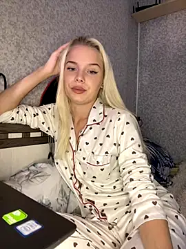 Snapshot of SIMBA_BOS chatting on October 23, 3:05 am SIMBA BOS online show from October 23, 3:05 am