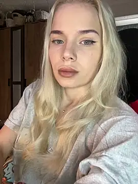 Snapshot of SIMBA_BOS chatting on February 12, 3:17 am SIMBA BOS online show from February 12, 3:17 am