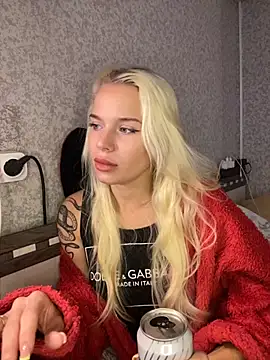 Snapshot of SIMBA_BOS chatting on October 3, 1:53 am SIMBA BOS online show from October 3, 1:53 am