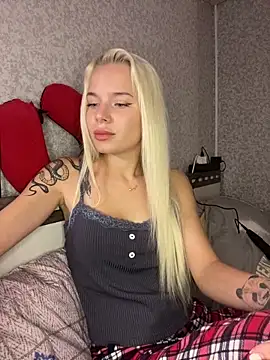 Snapshot of SIMBA_BOS chatting on September 25, 2:17 am SIMBA BOS online show from September 25, 2:17 am