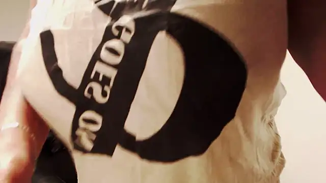 LaylaMilf online show from March 13, 6:35 pm