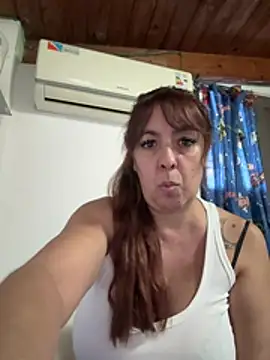 Snapshot of sofy_alone chatting on June 20, 6:57 pm sofy alone online show from June 20, 6:57 pm