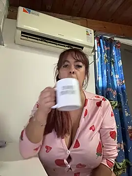 Snapshot of sofy_alone chatting on May 23, 5:34 pm sofy alone online show from May 23, 5:34 pm