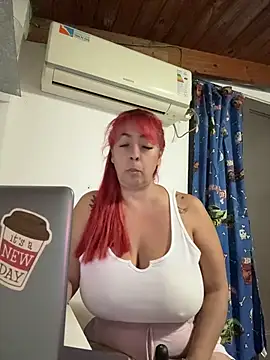 Snapshot of sofy_alone chatting on May 12, 9:54 pm sofy alone online show from May 12, 9:54 pm