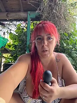 sofy alone online show from December 22, 1:00 pm