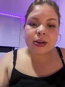 Snapshot of AshlyRouse chatting on February 22, 11:24 am AshlyRouse online show from February 22, 11:24 am